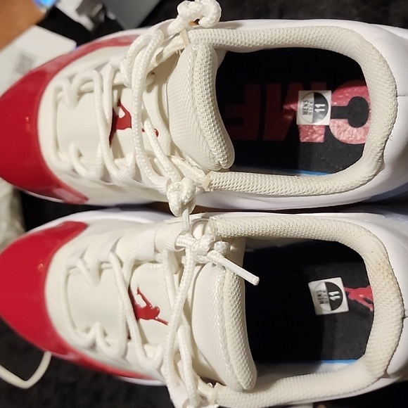 Jordan 11 CMFT Cherry Red Low Men's size 11 NWT Deadstock - Picture 4 of 11
